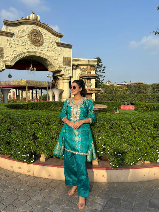 Chahat Kurta Suit Set